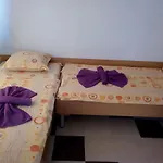 семеен бостън Hotel Ravda