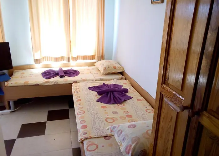 Hotel семеен бостън