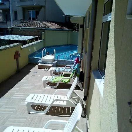 семеен бостън