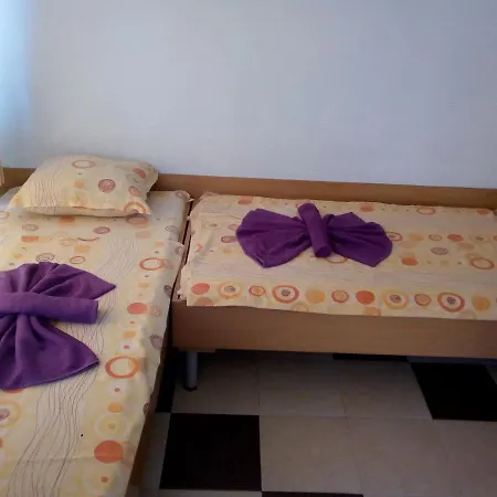 семеен бостън Hotel Ravda